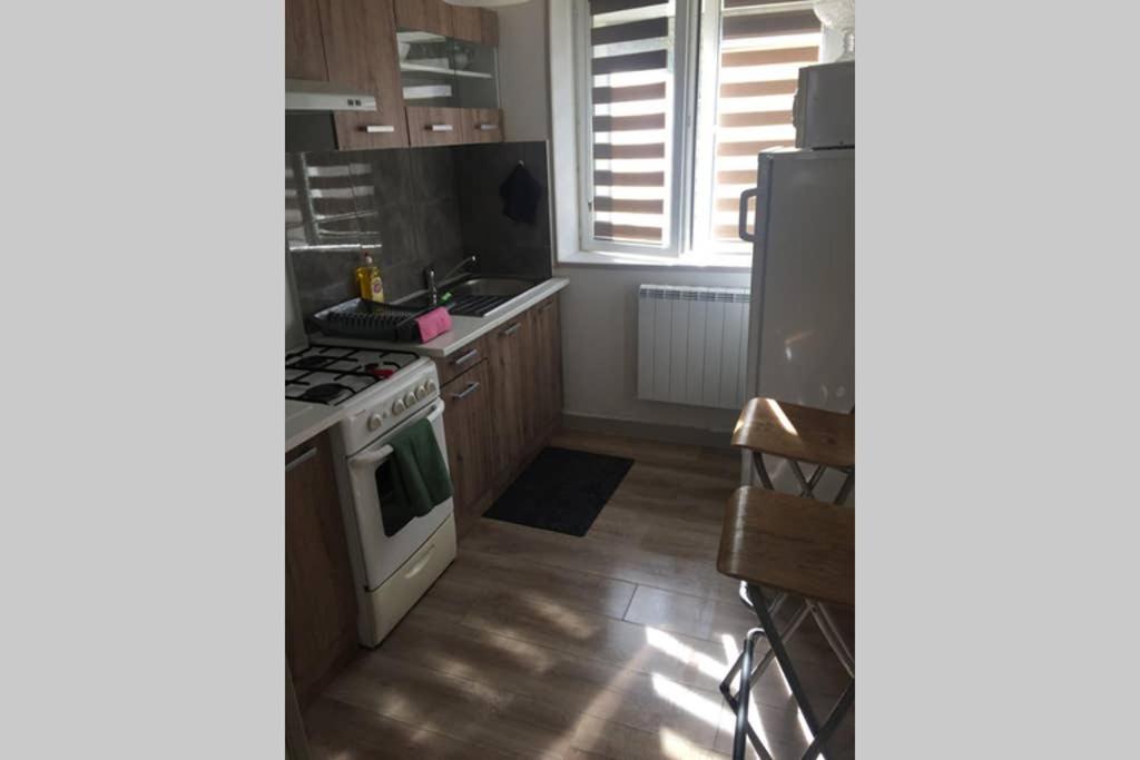 F2 Proche Gare Et Toute Commodite Chateau-Thierry Exterior photo